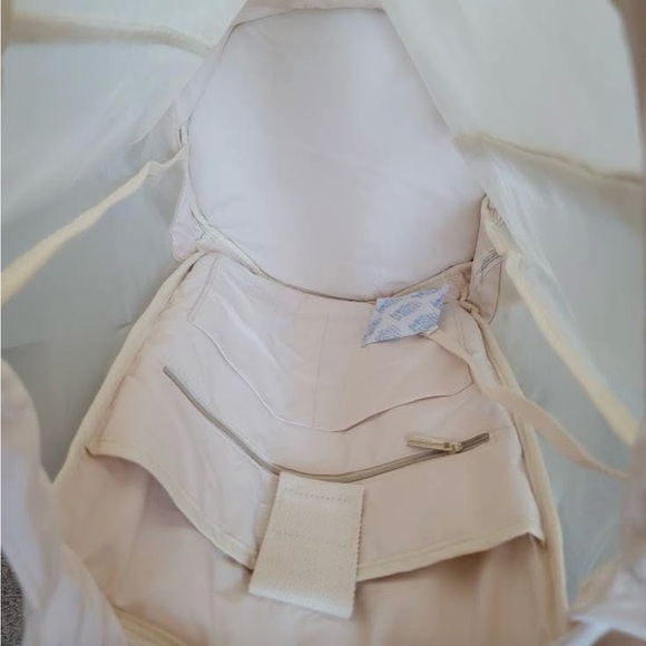 the high-brid backpack. Beis backpack from Shay’s high line collection. - Picture 2 of 6